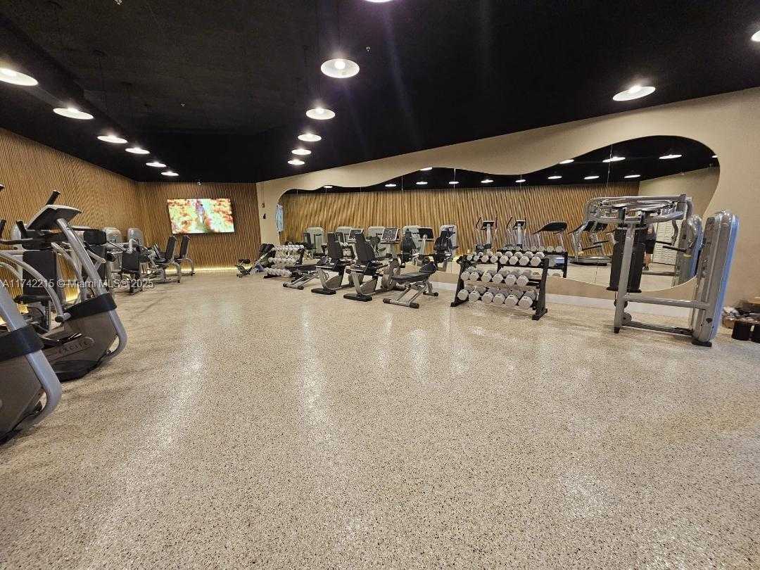 Small Image of 5445 COLLINS AVE #1221, Miami Beach Number 7