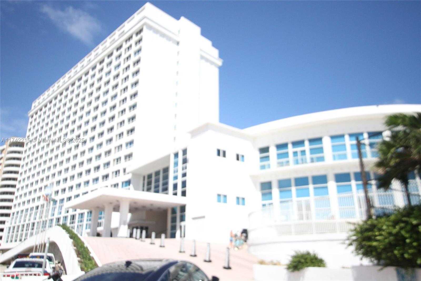 Small Image of 5445 COLLINS AVE #1221, Miami Beach Number 8
