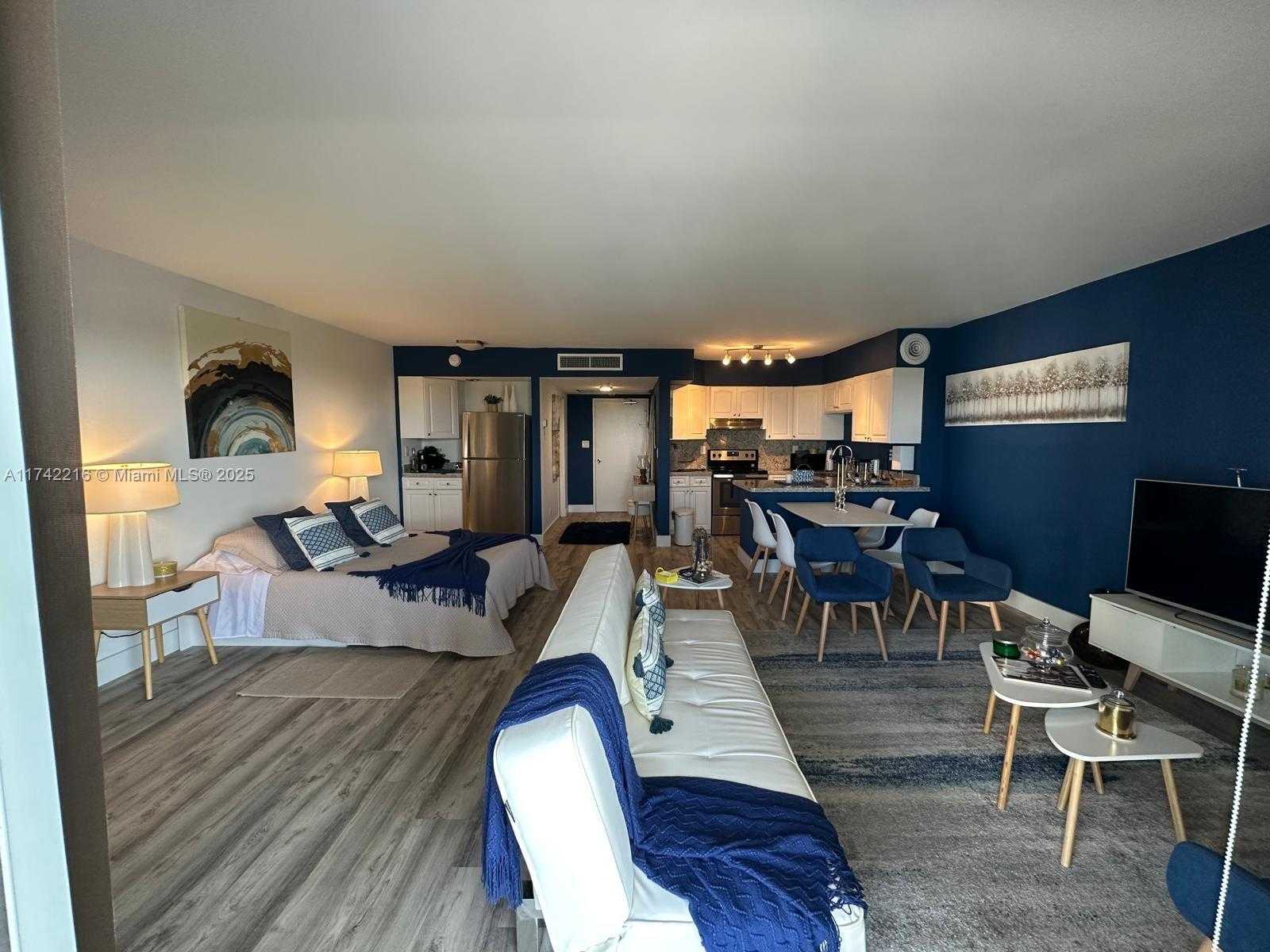 Small Image of 5401 COLLINS AVE #922, Miami Beach Number 11