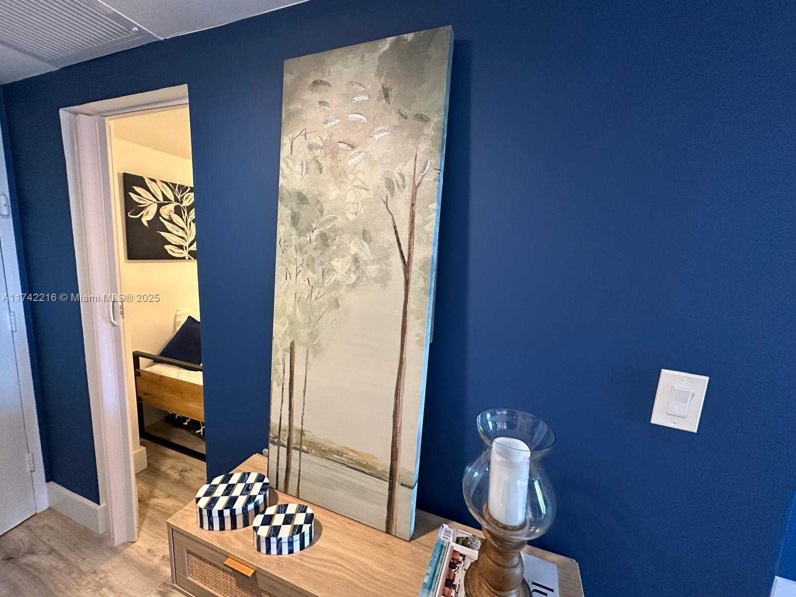 Small Image of 5401 COLLINS AVE #922, Miami Beach Number 12