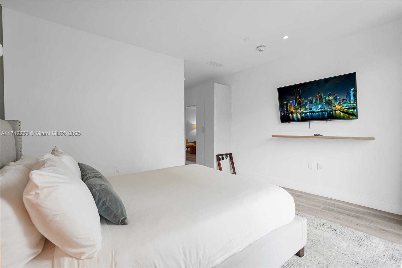 Small Image of 229 SOUTH WEST 9TH ST #504, Miami Number 17