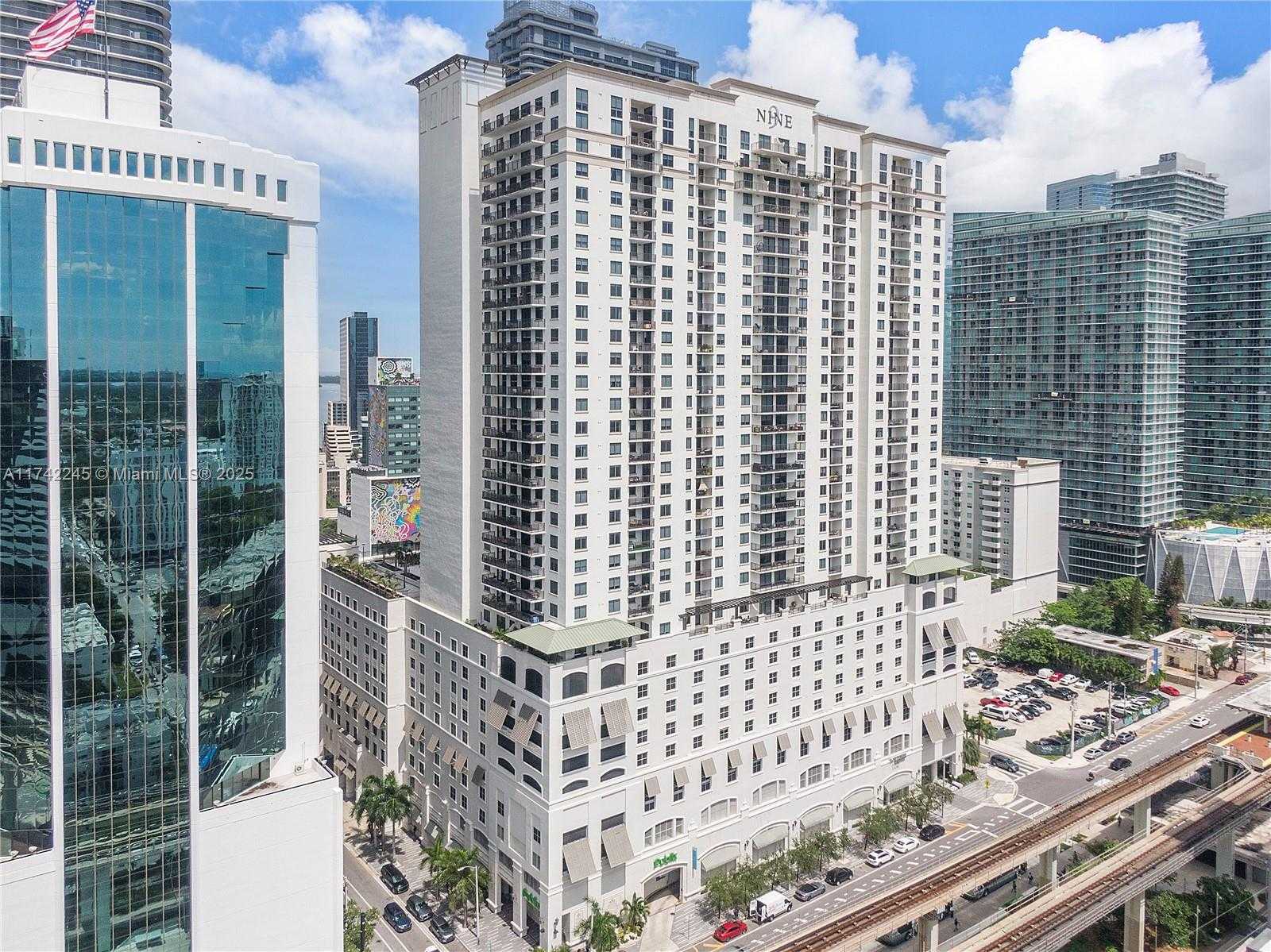 Small Image of 999 SOUTH WEST 1ST AVE #2002, Miami Number 24