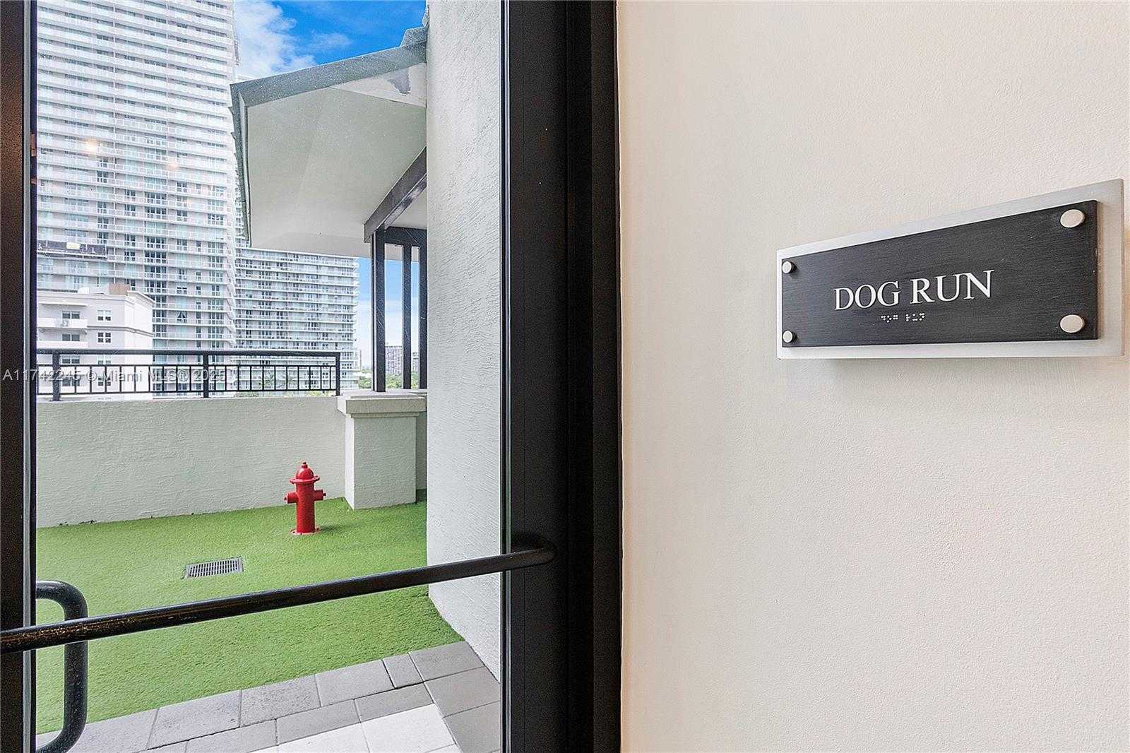Small Image of 999 SOUTH WEST 1ST AVE #2002, Miami Number 32