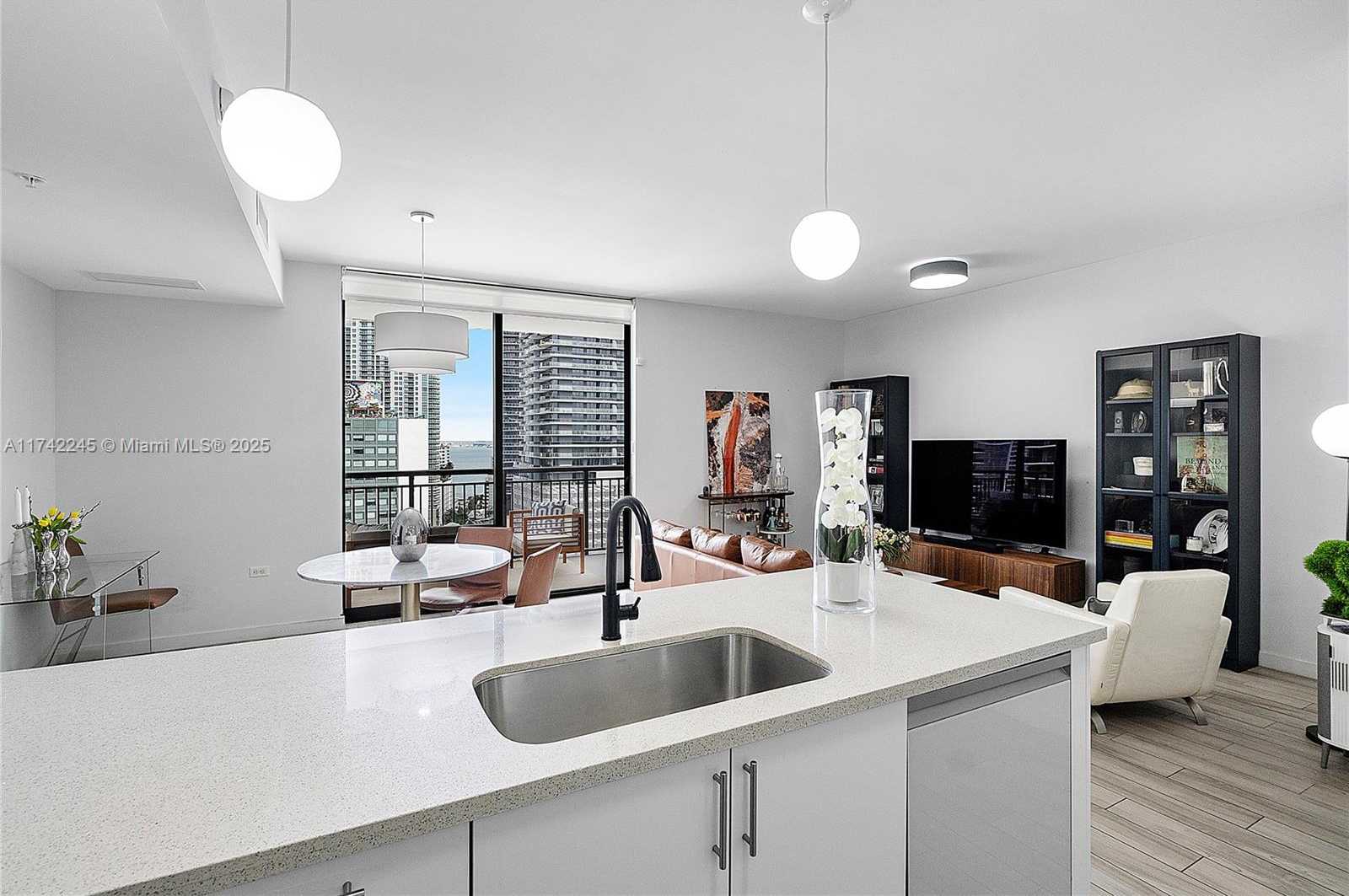 Small Image of 999 SOUTH WEST 1ST AVE #2002, Miami Number 5
