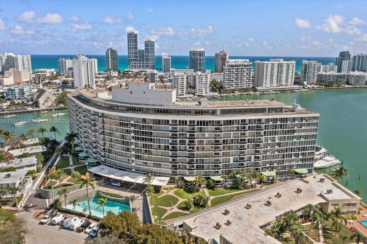 Small Image of 900 BAY DR #222, Miami Beach Number 41