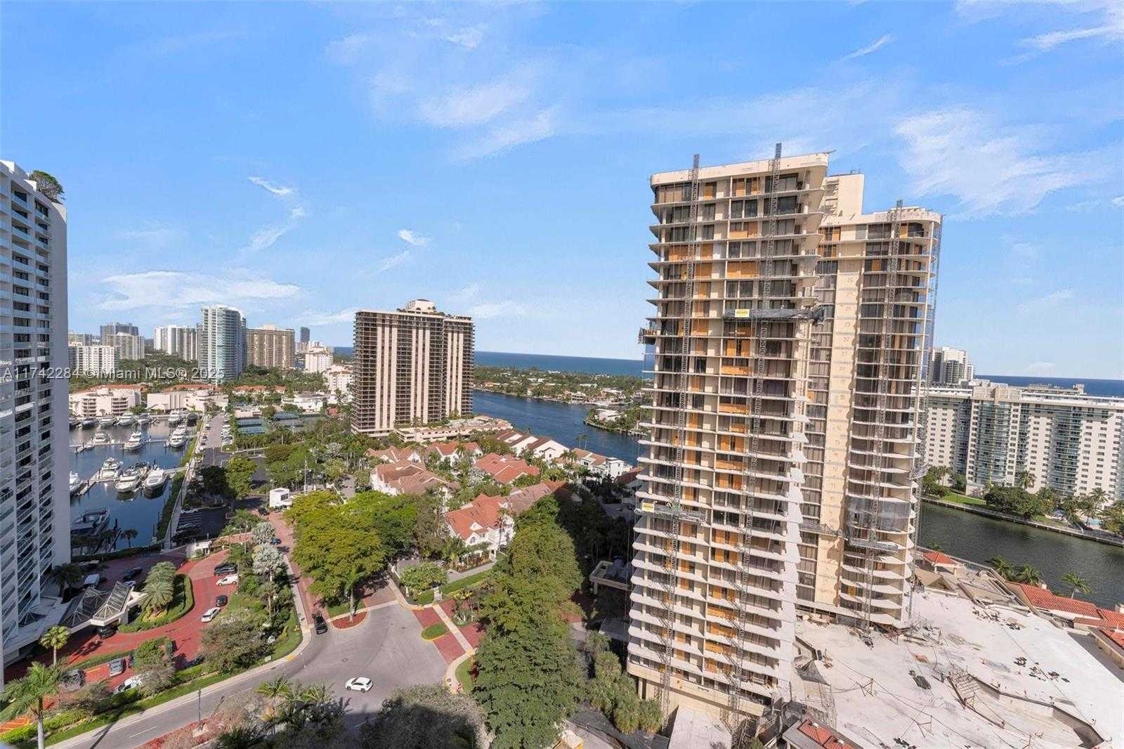 Small Image of 19400 TURNBERRY WAY #2011, Aventura Number 37