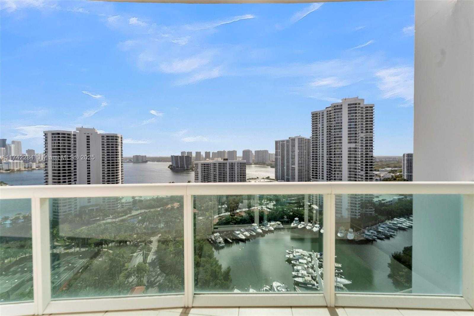 Small Image of 19400 TURNBERRY WAY #2011, Aventura Number 40