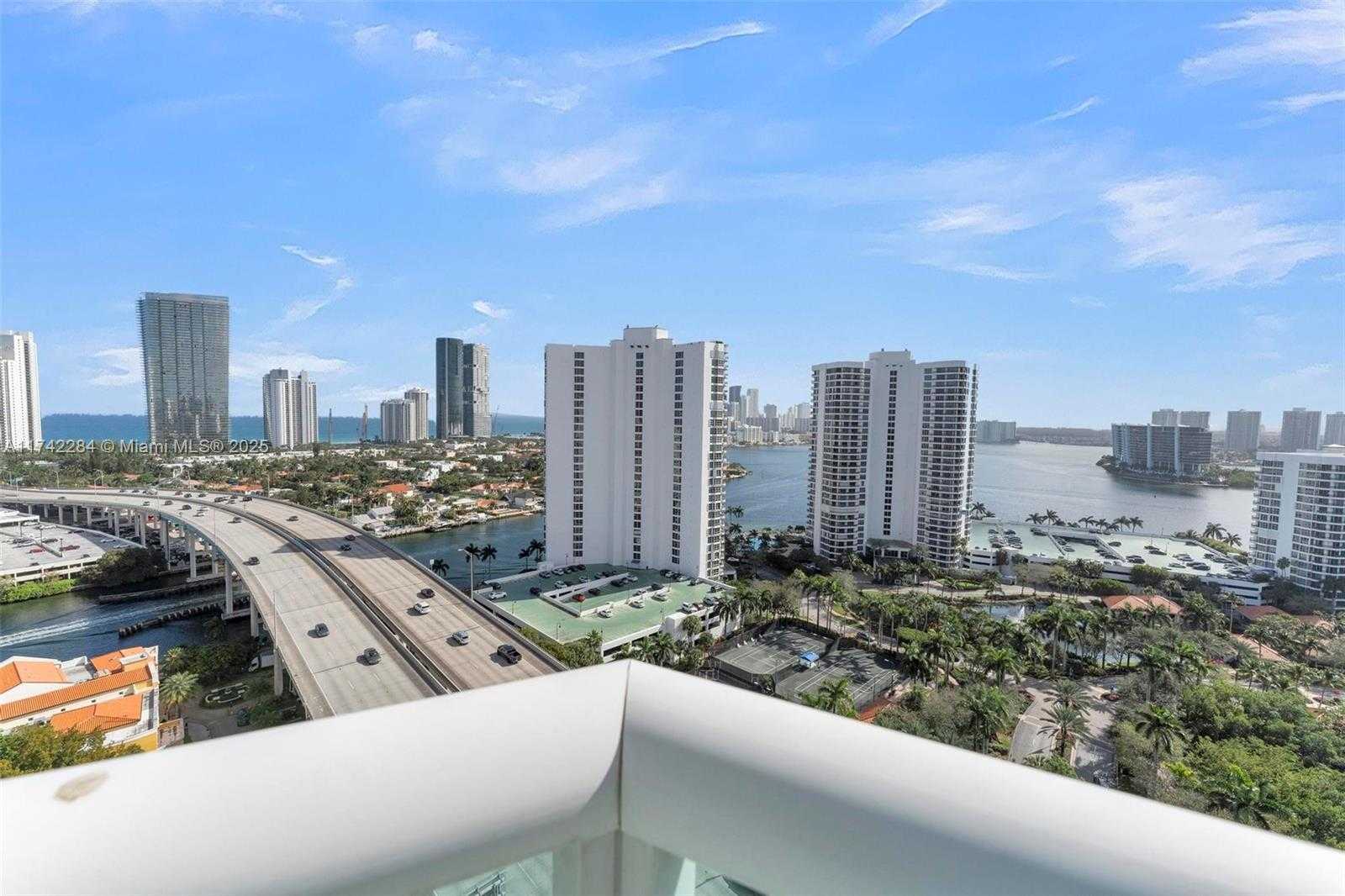 Small Image of 19400 TURNBERRY WAY #2011, Aventura Number 44