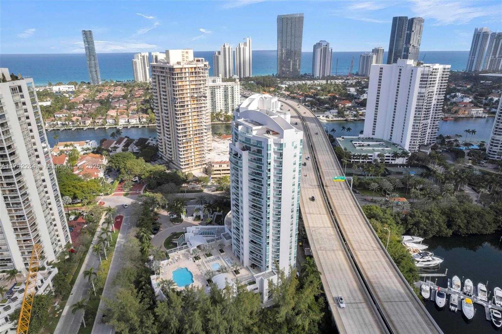 Small Image of 19400 TURNBERRY WAY #2011, Aventura Number 47