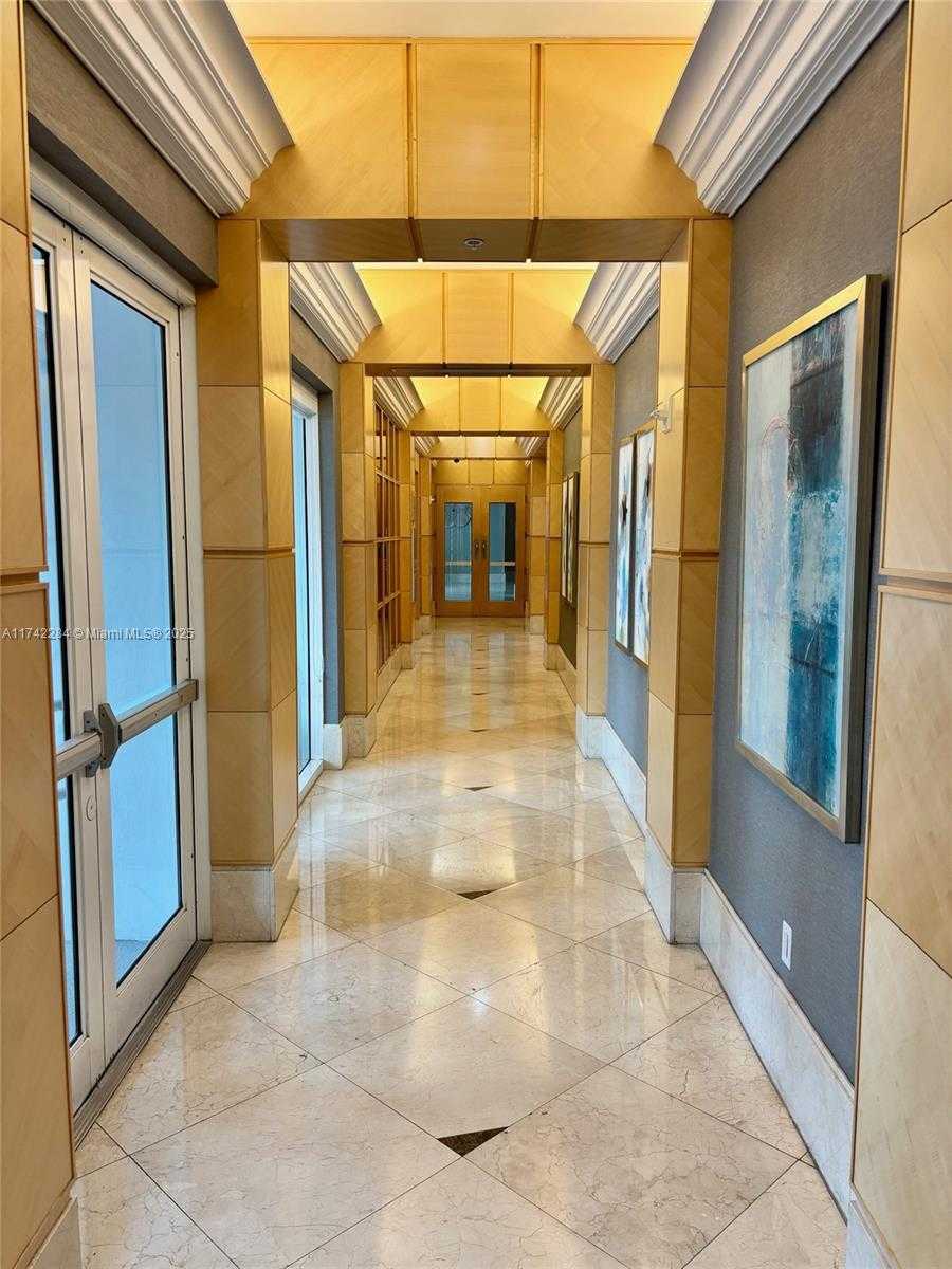 Small Image of 19400 TURNBERRY WAY #2011, Aventura Number 49