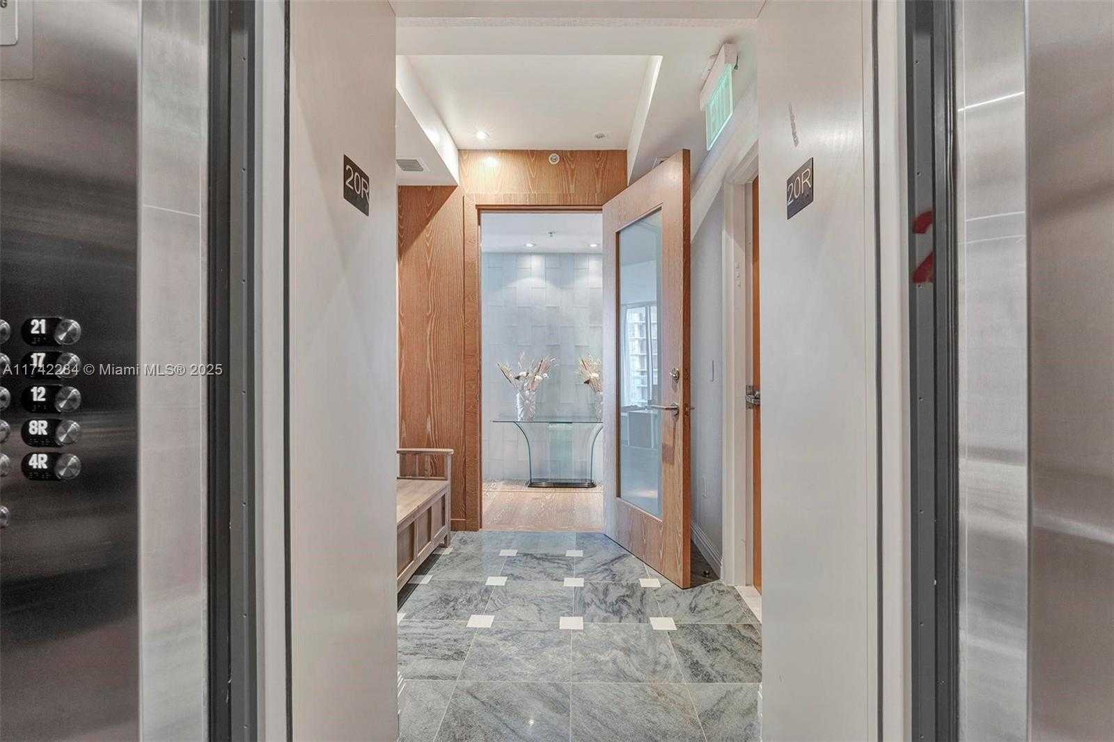 Small Image of 19400 TURNBERRY WAY #2011, Aventura Number 5