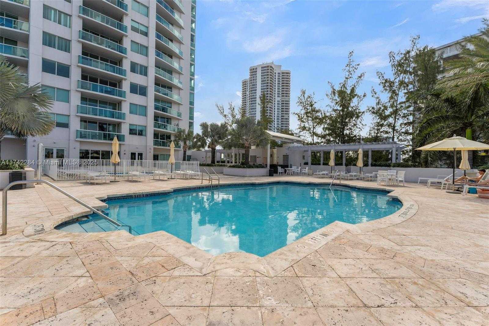 Small Image of 19400 TURNBERRY WAY #2011, Aventura Number 54