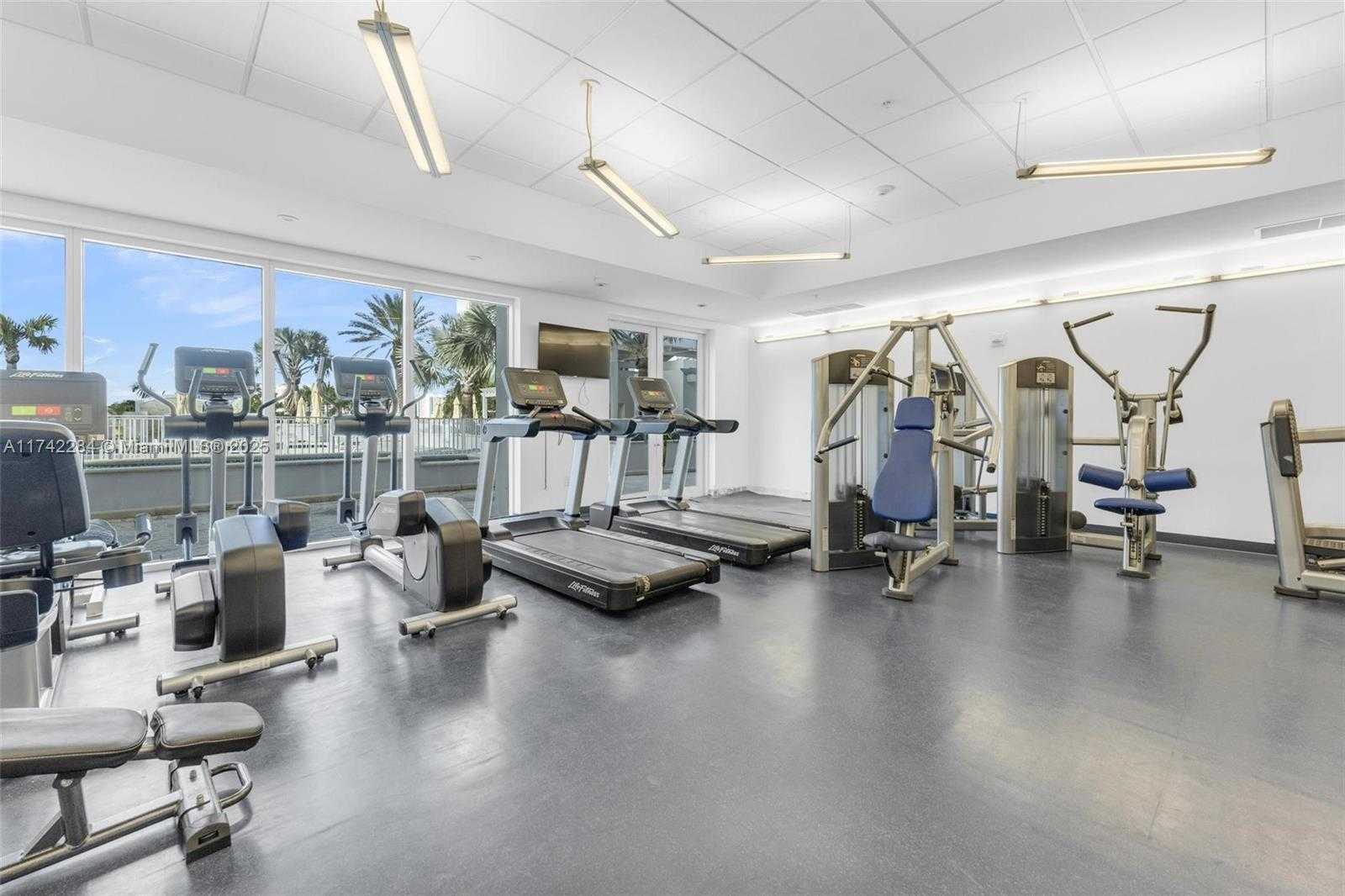 Small Image of 19400 TURNBERRY WAY #2011, Aventura Number 55