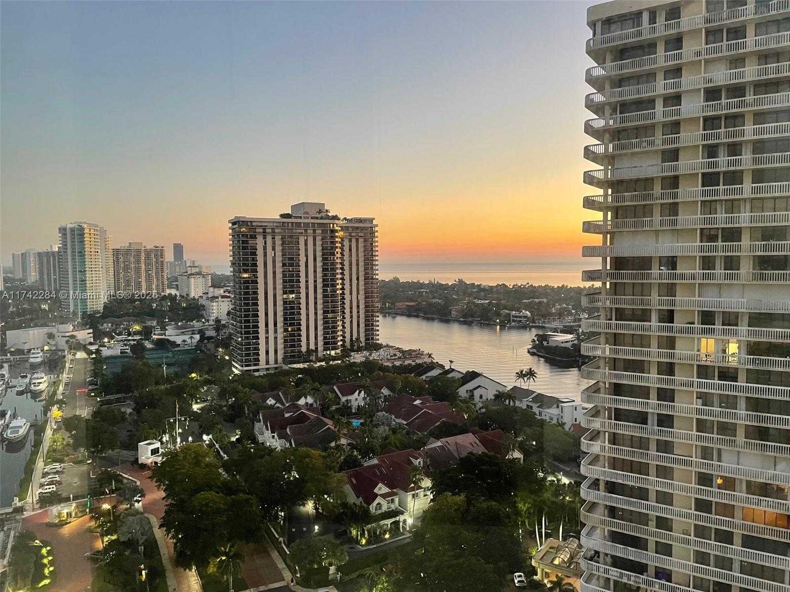 Small Image of 19400 TURNBERRY WAY #2011, Aventura Number 63