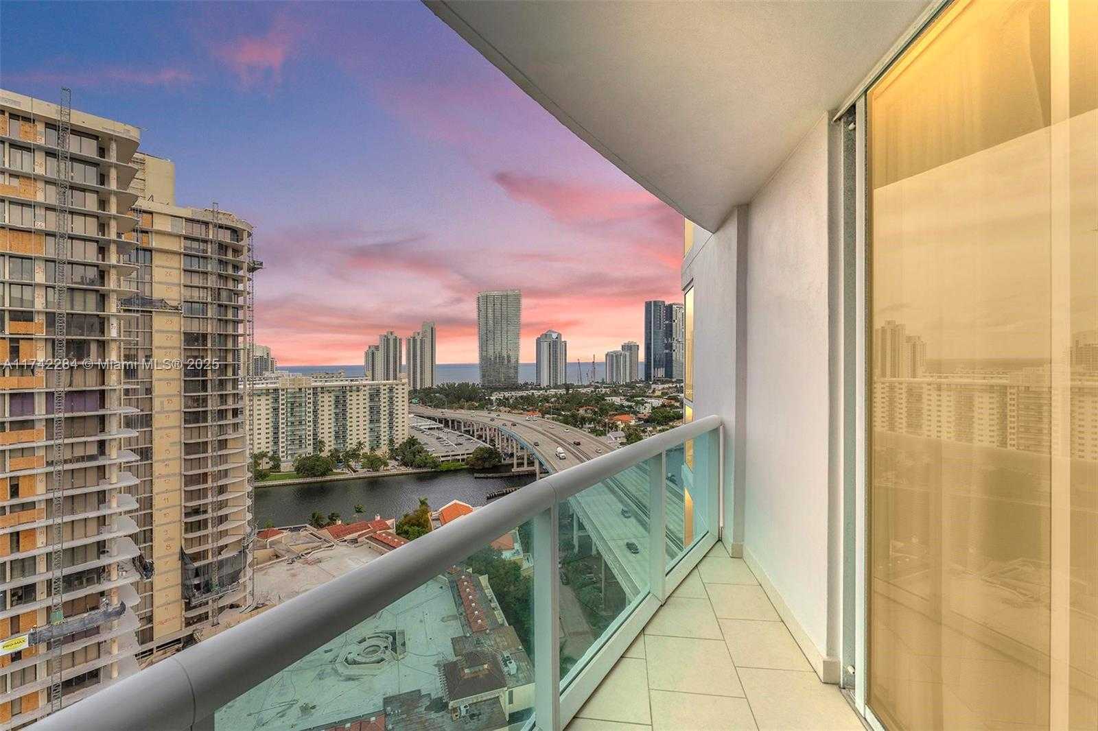 Small Image of 19400 TURNBERRY WAY #2011, Aventura Number 8