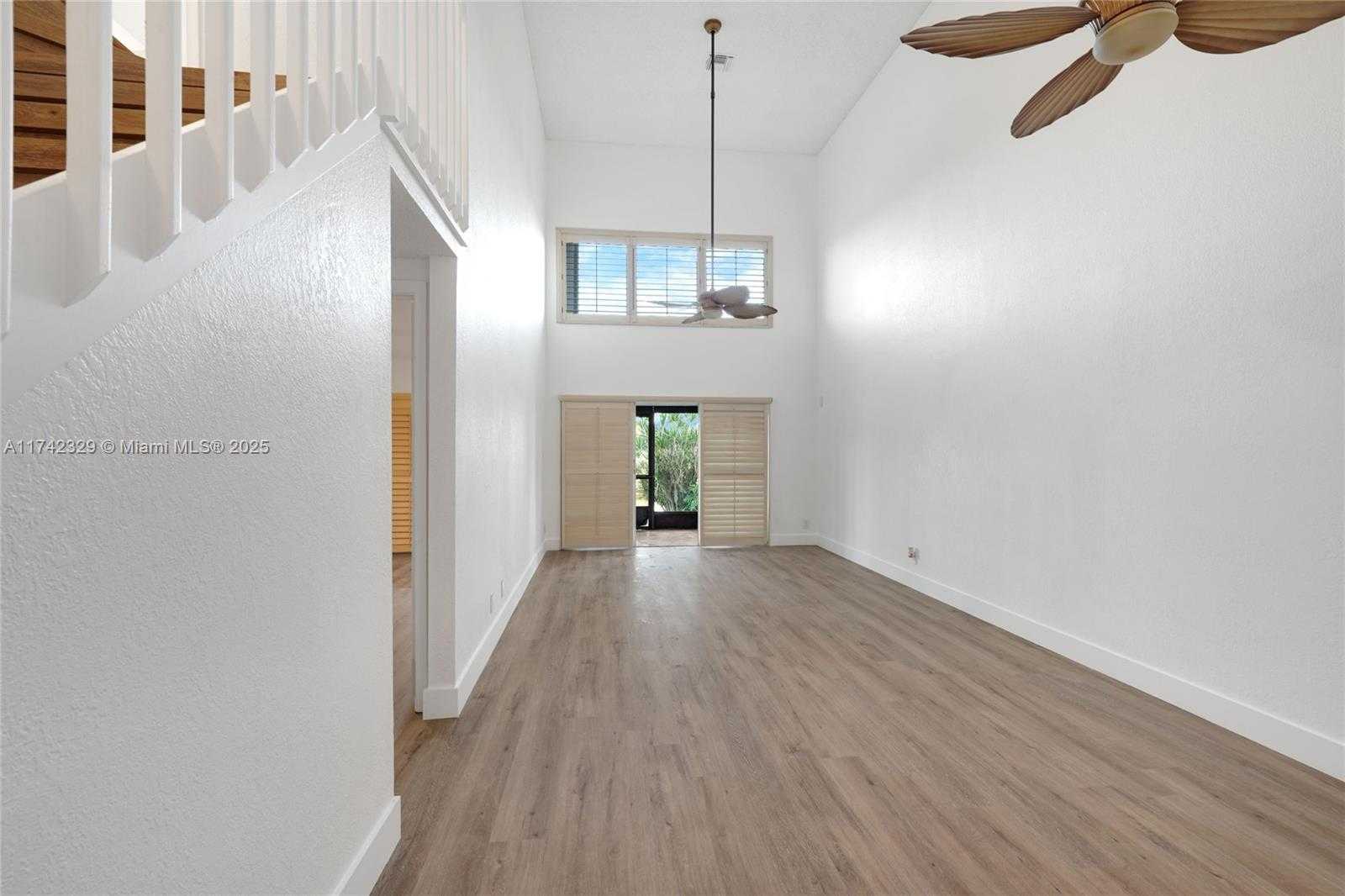 Small Image of 7490 SOUTH PINEWALK DR S #94-20, Margate Number 12