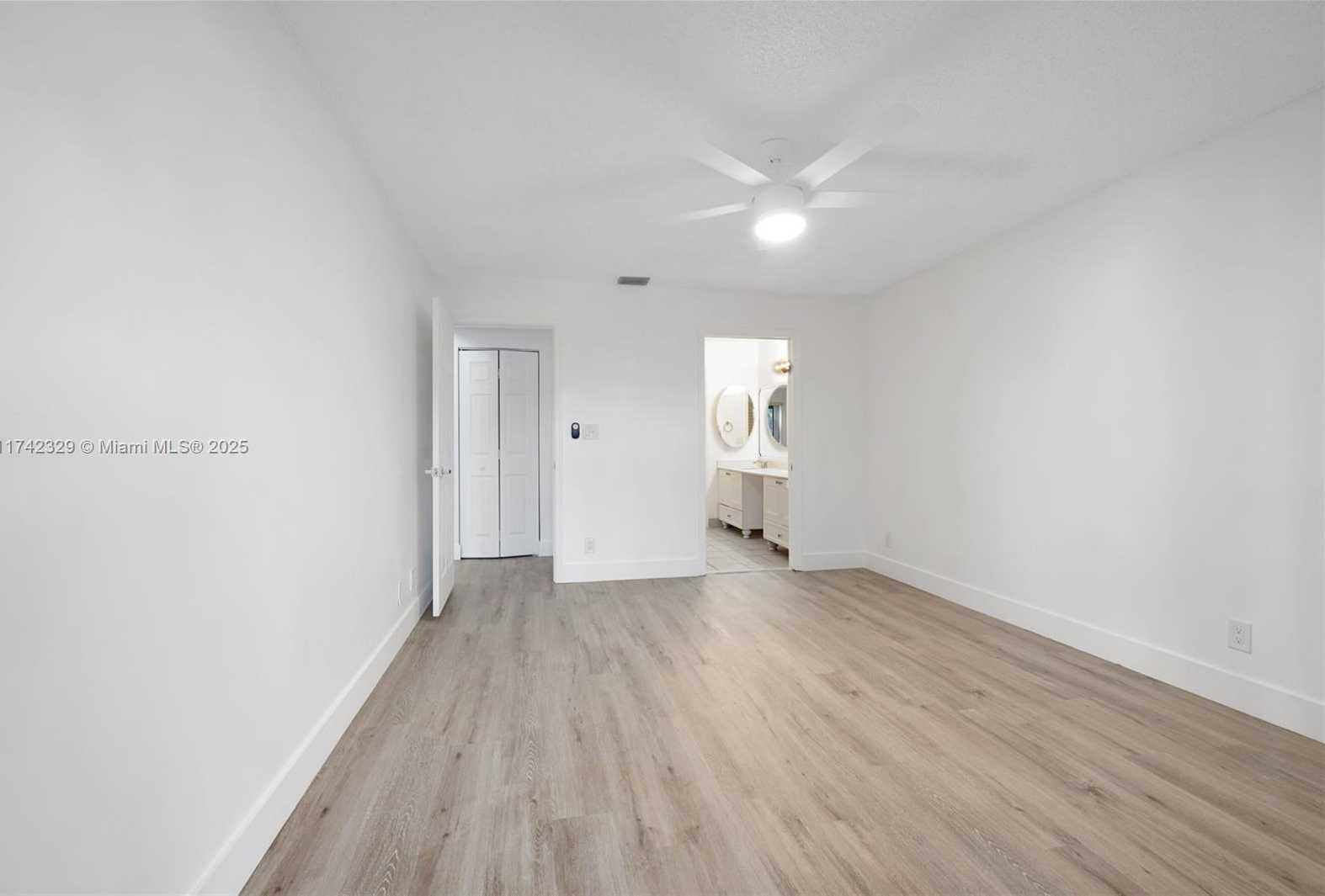 Small Image of 7490 SOUTH PINEWALK DR S #94-20, Margate Number 22