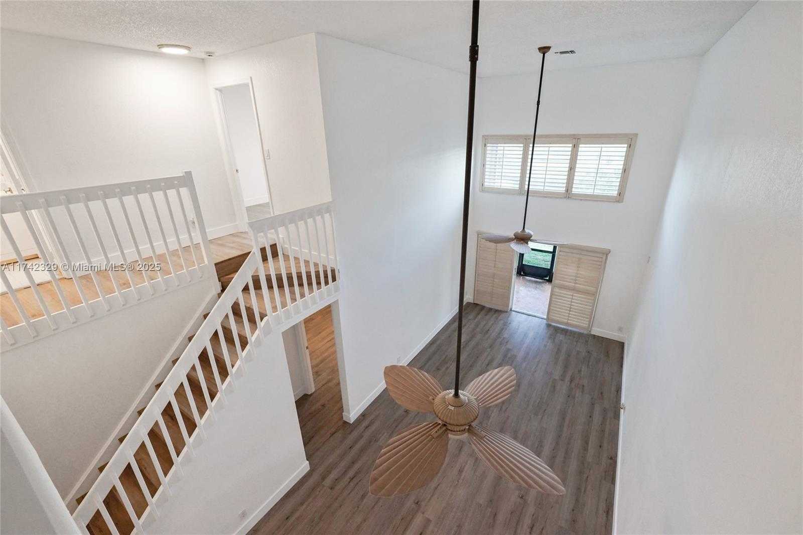 Small Image of 7490 SOUTH PINEWALK DR S #94-20, Margate Number 26