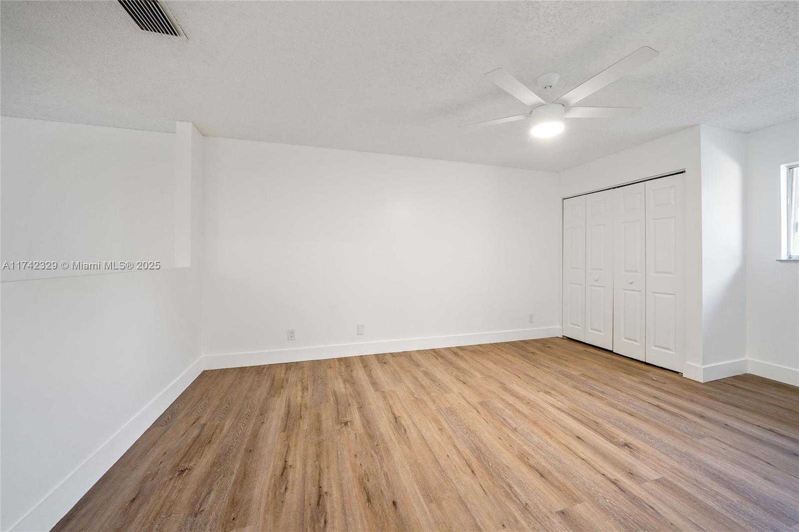 Small Image of 7490 SOUTH PINEWALK DR S #94-20, Margate Number 30