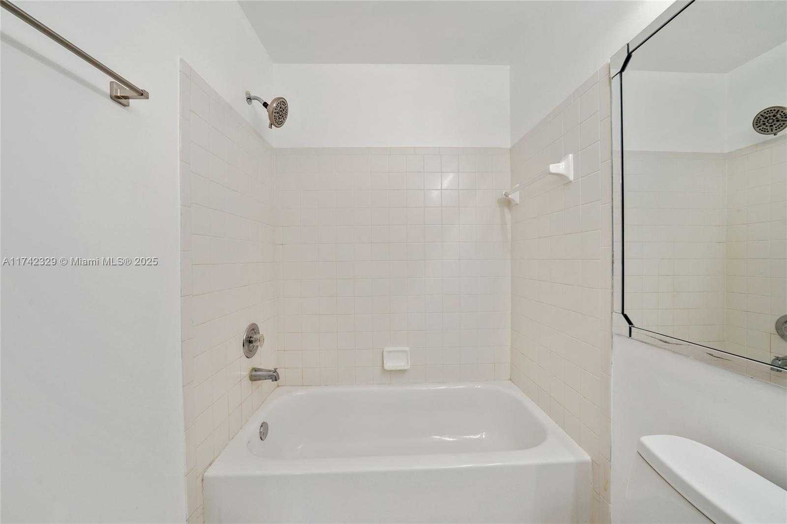 Small Image of 7490 SOUTH PINEWALK DR S #94-20, Margate Number 34