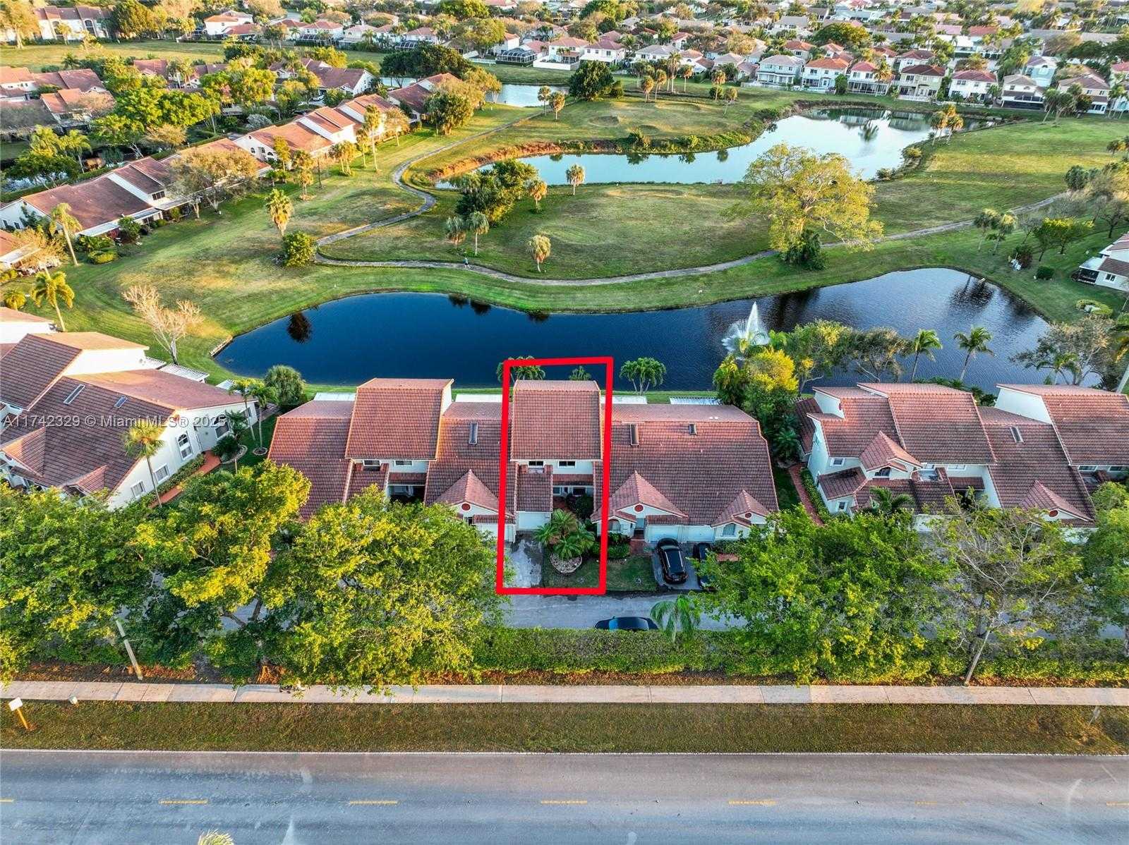 Small Image of 7490 SOUTH PINEWALK DR S #94-20, Margate Number 42