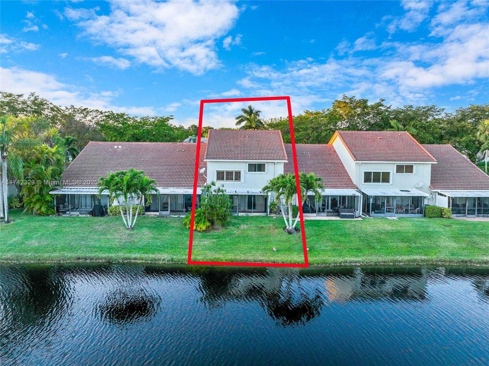 Small Image of 7490 SOUTH PINEWALK DR S #94-20, Margate Number 43