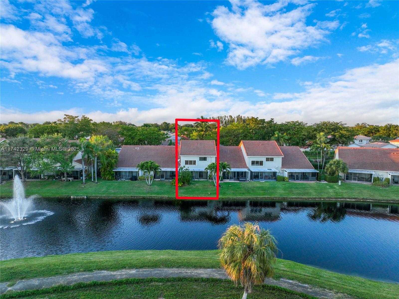 Small Image of 7490 SOUTH PINEWALK DR S #94-20, Margate Number 44