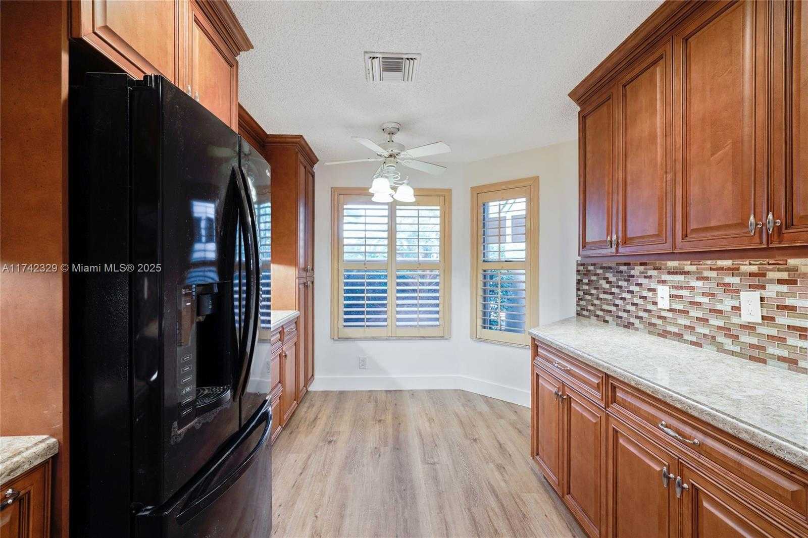 Small Image of 7490 SOUTH PINEWALK DR S #94-20, Margate Number 6