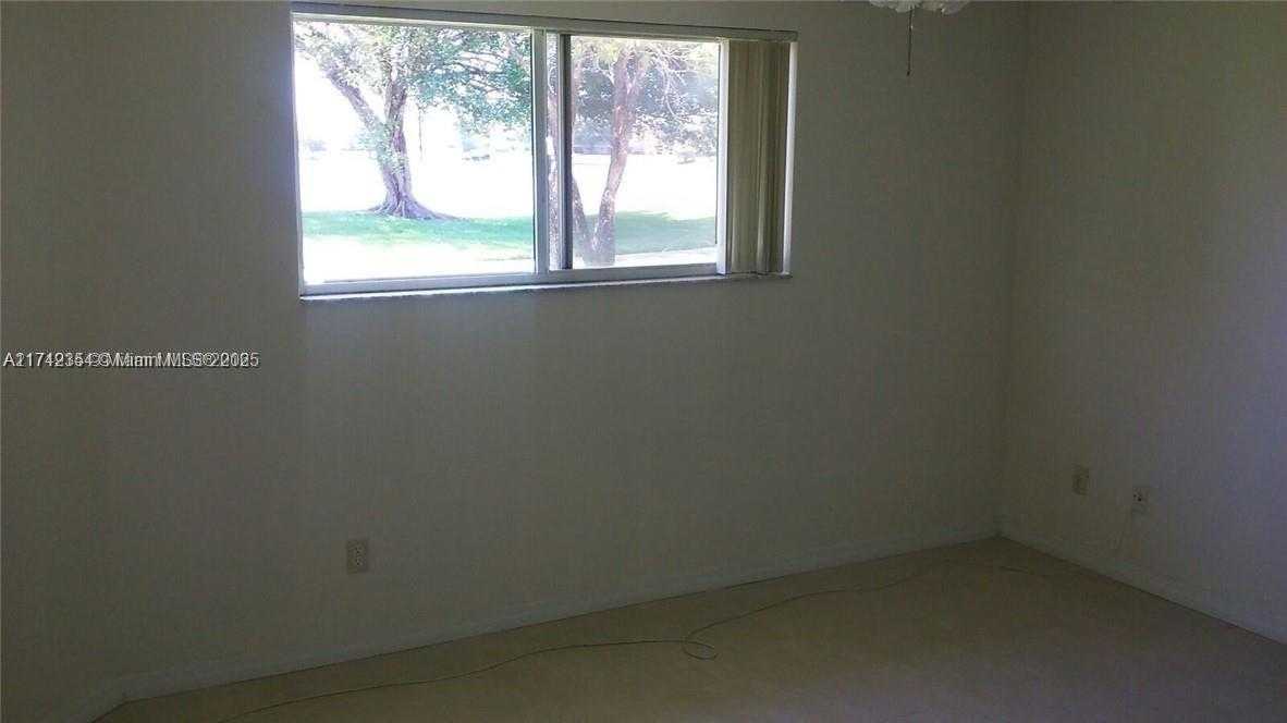 Small Image of 3441 NORTH WEST 44TH ST #106, Oakland Park Number 4