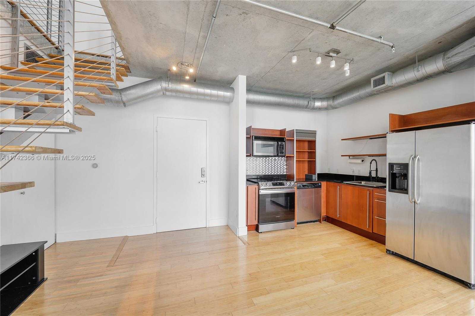 Small Image of 690 SOUTH WEST 1ST CT #3117, Miami Number 11