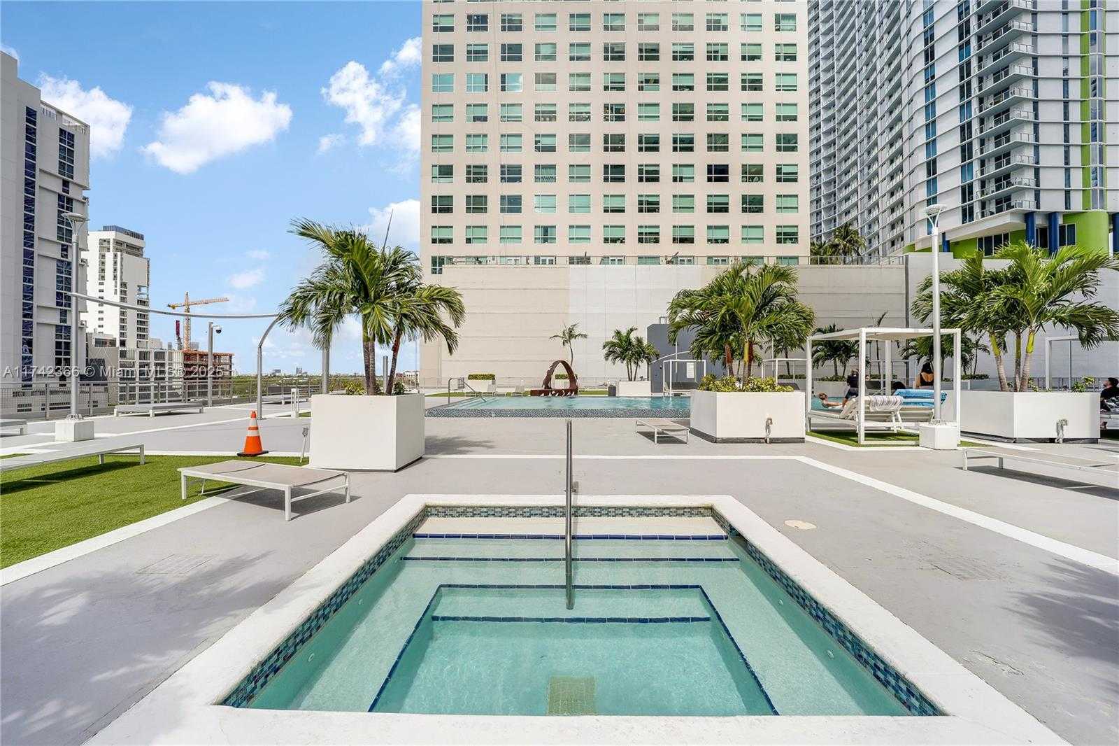 Small Image of 690 SOUTH WEST 1ST CT #3117, Miami Number 19