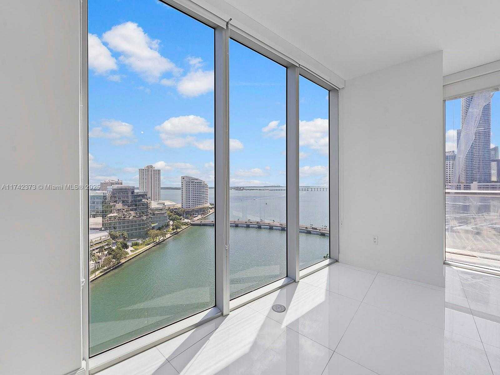 Small Image of 495 BRICKELL AVE #1801, Miami Number 2
