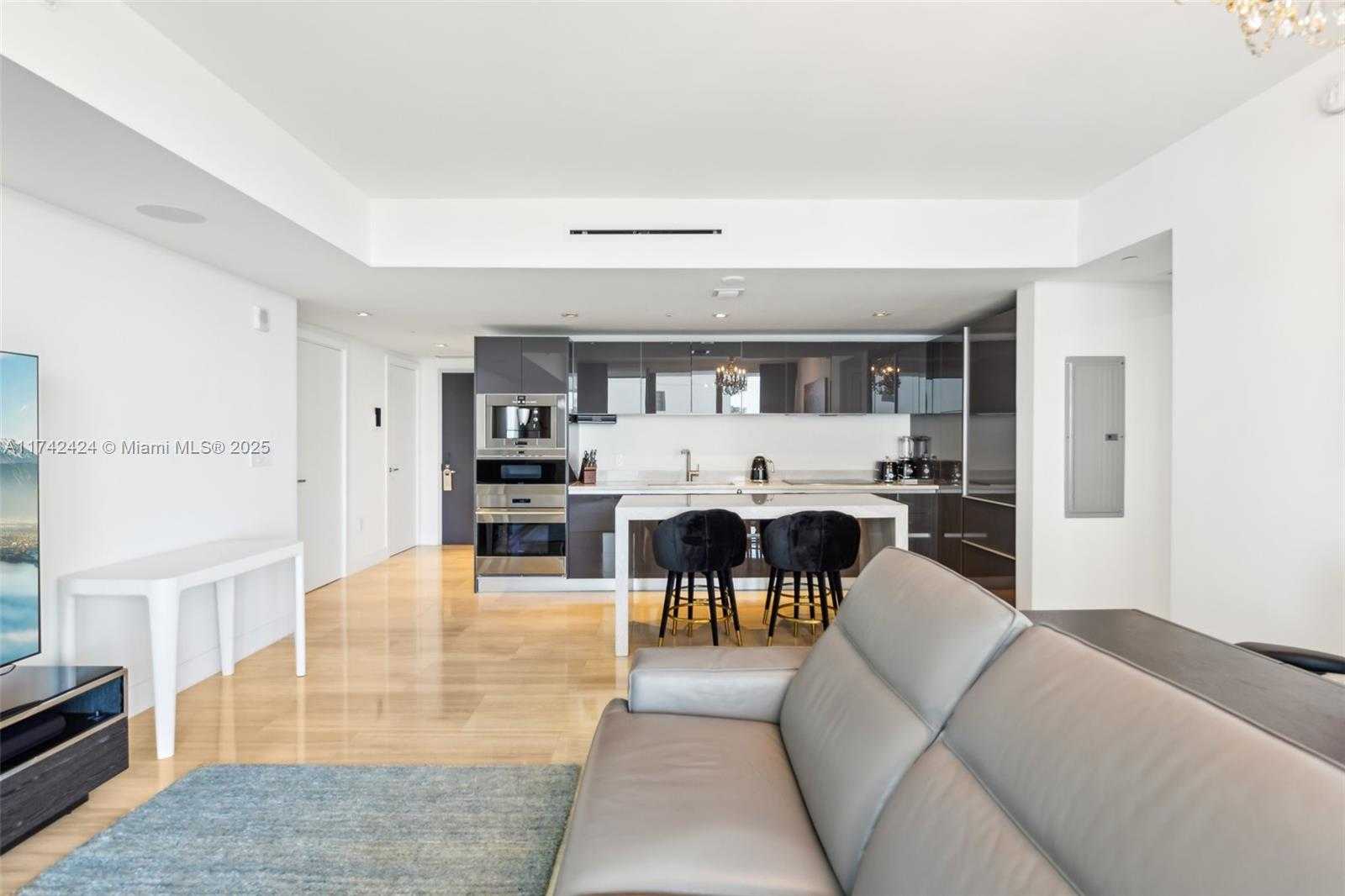 Small Image of 1451 BRICKELL AVE #1202, Miami Number 10
