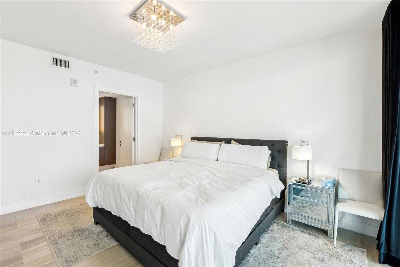 Small Image of 1451 BRICKELL AVE #1202, Miami Number 14