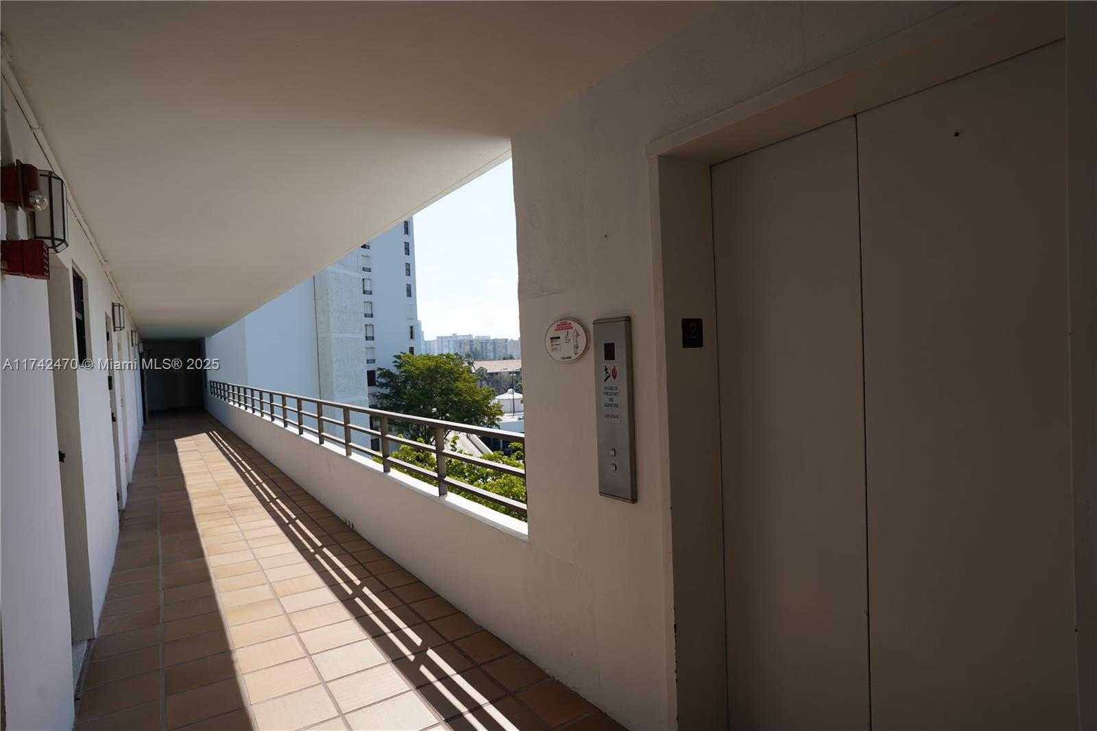 Small Image of 500 THREE ISLANDS BLVD #226, Hallandale Beach Number 20