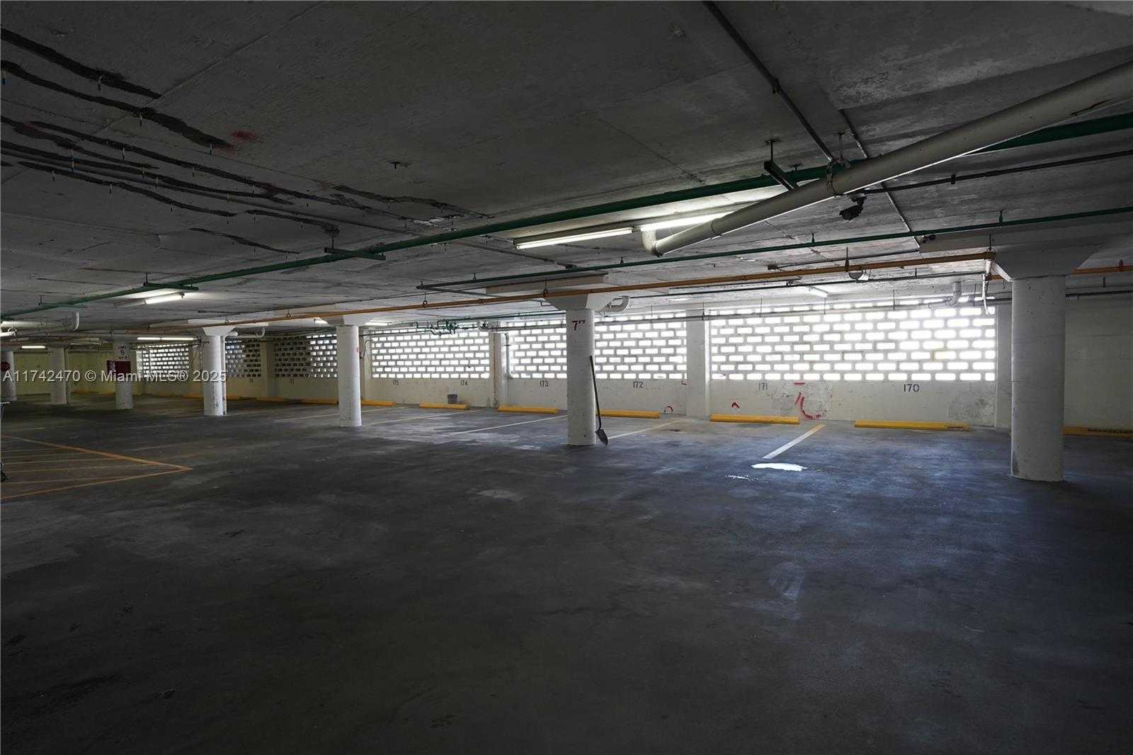 Small Image of 500 THREE ISLANDS BLVD #226, Hallandale Beach Number 29