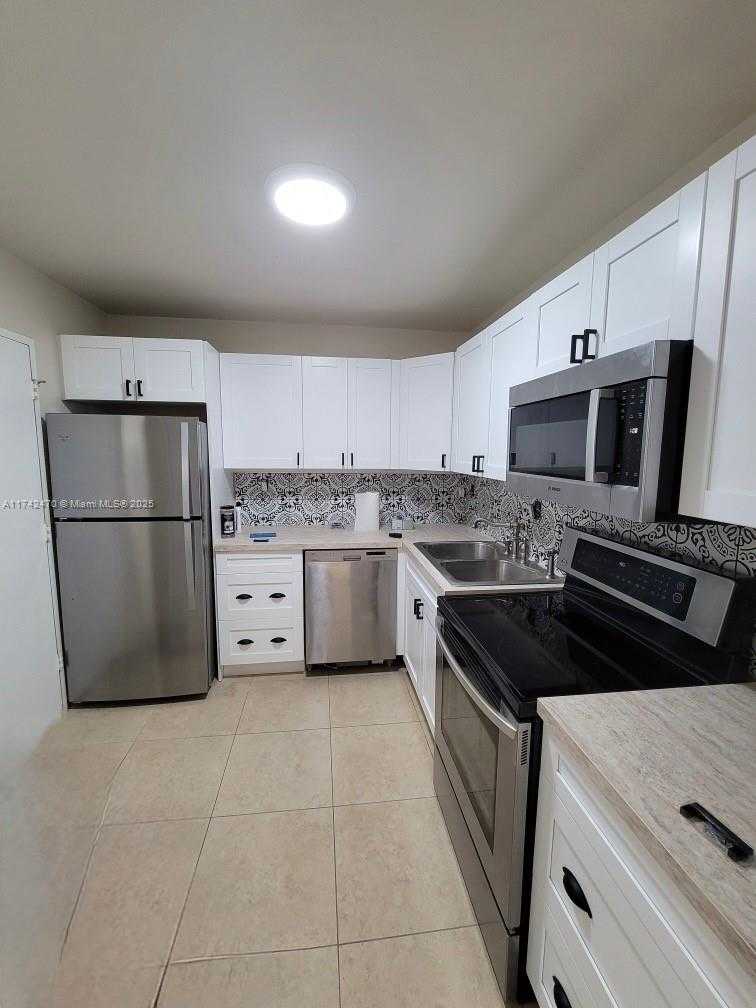 Small Image of 500 THREE ISLANDS BLVD #226, Hallandale Beach Number 4