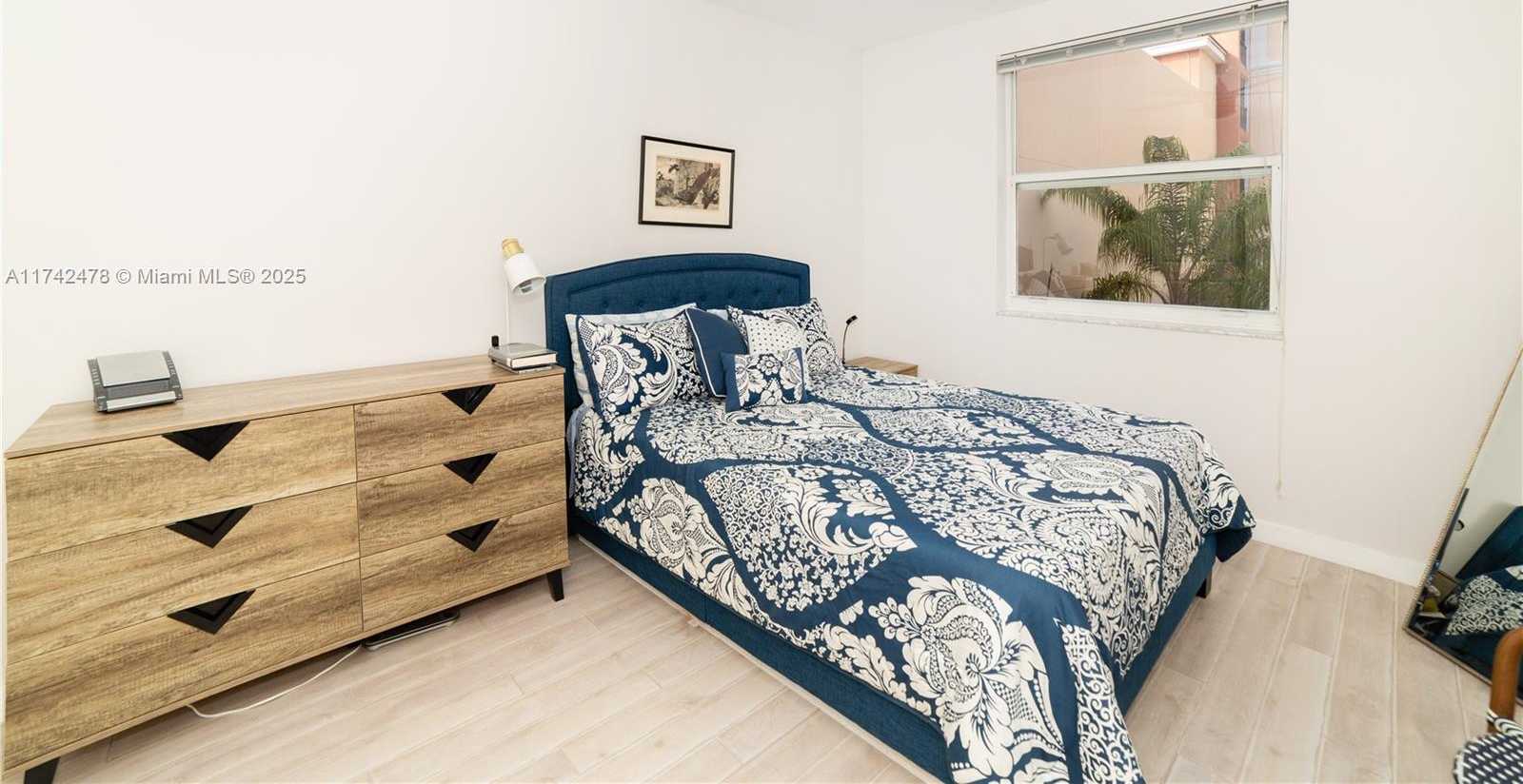 Small Image of 17150 NORTH BAY RD #2517, Sunny Isles Beach Number 17
