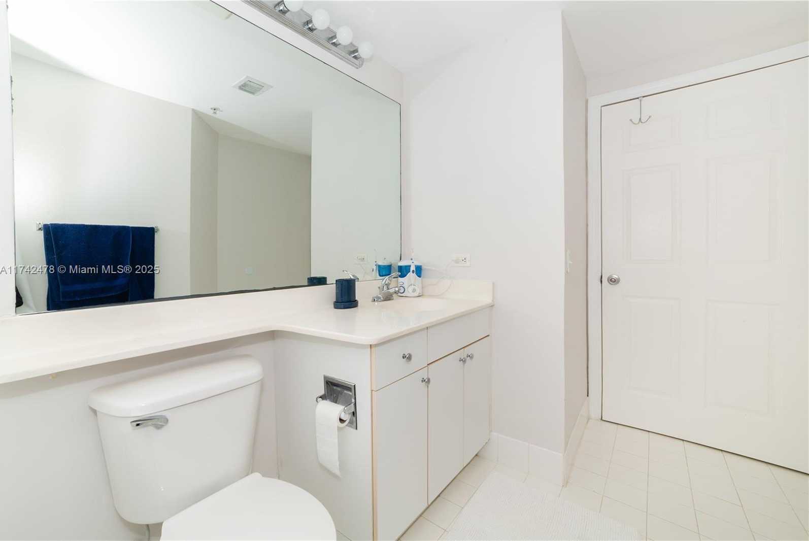 Small Image of 17150 NORTH BAY RD #2517, Sunny Isles Beach Number 22