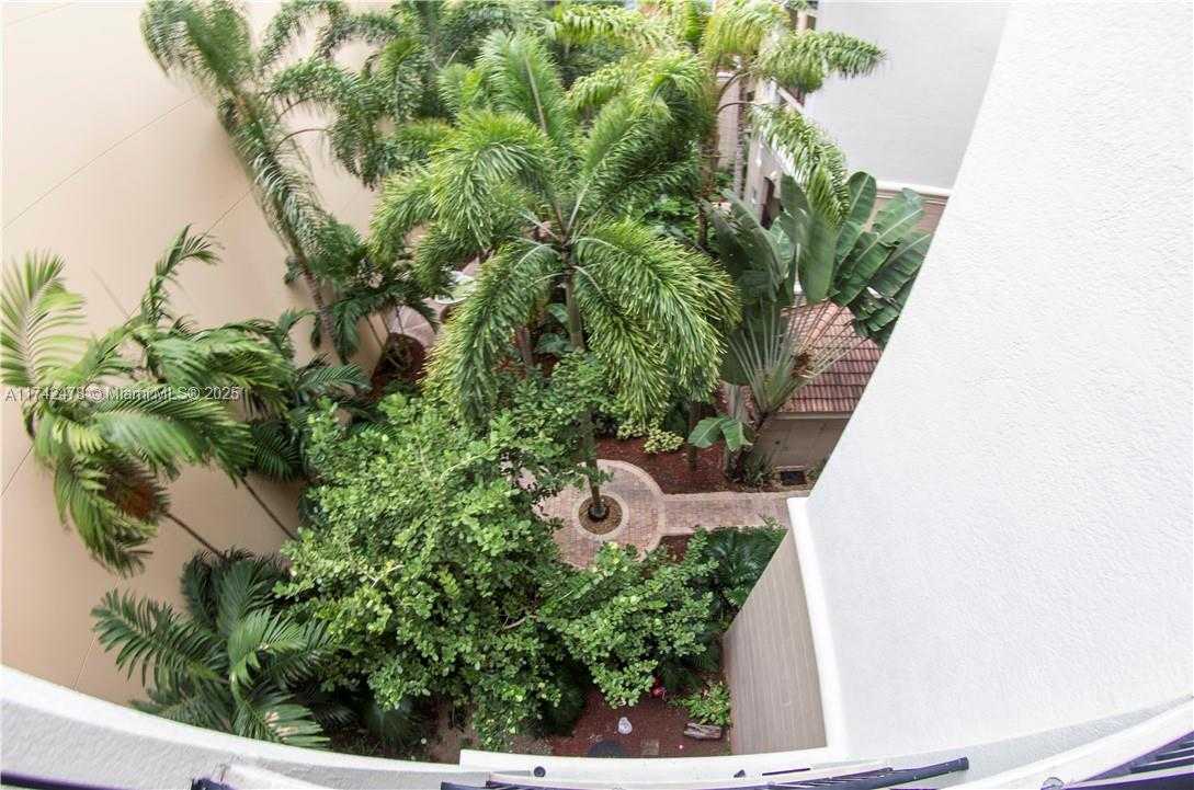 Small Image of 17150 NORTH BAY RD #2517, Sunny Isles Beach Number 28