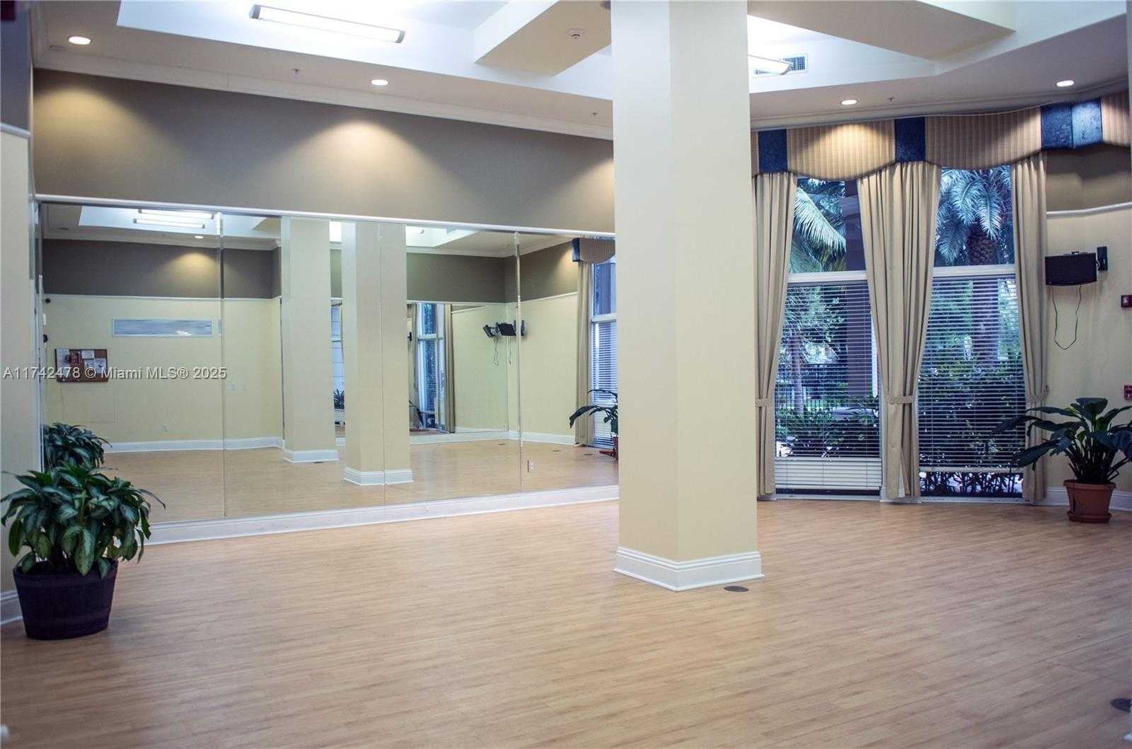 Small Image of 17150 NORTH BAY RD #2517, Sunny Isles Beach Number 49