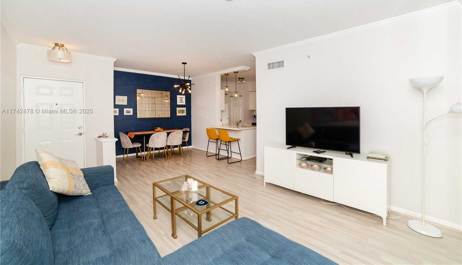 Small Image of 17150 NORTH BAY RD #2517, Sunny Isles Beach Number 5