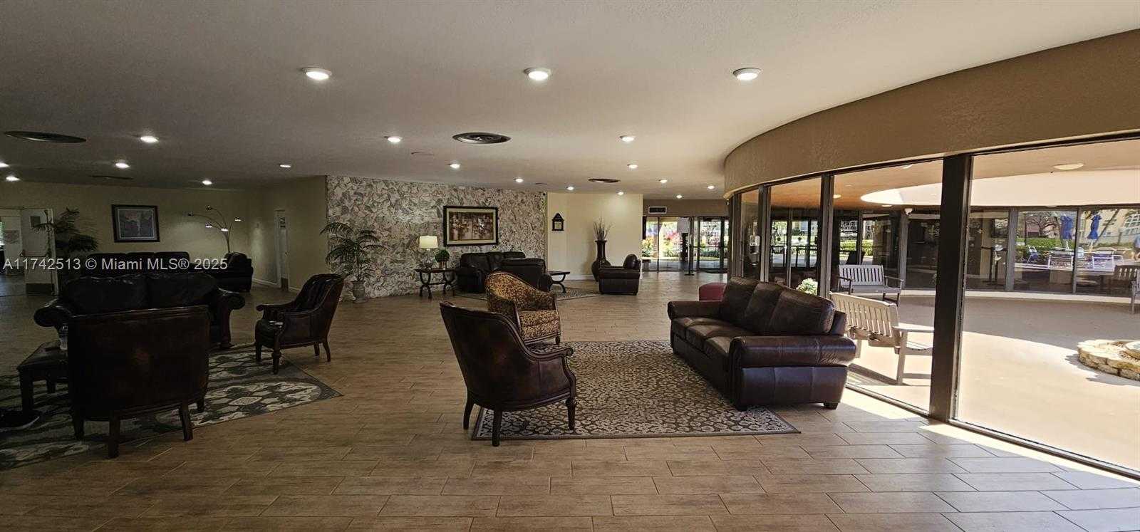 Small Image of 9380 SUNRISE LAKES BLVD #103, Sunrise Number 22