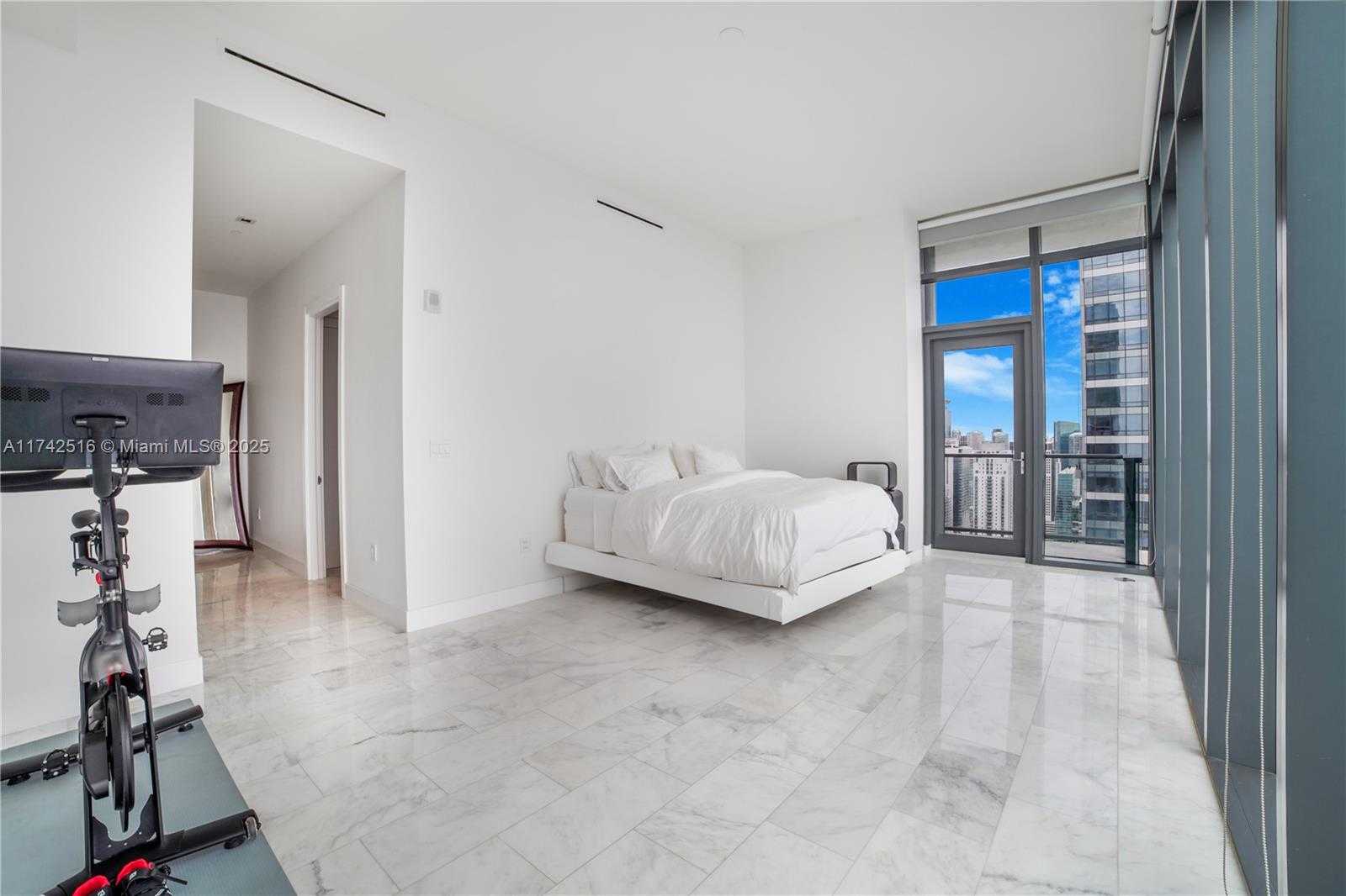 Small Image of 1451 BRICKELL AVE #5101, Miami Number 13