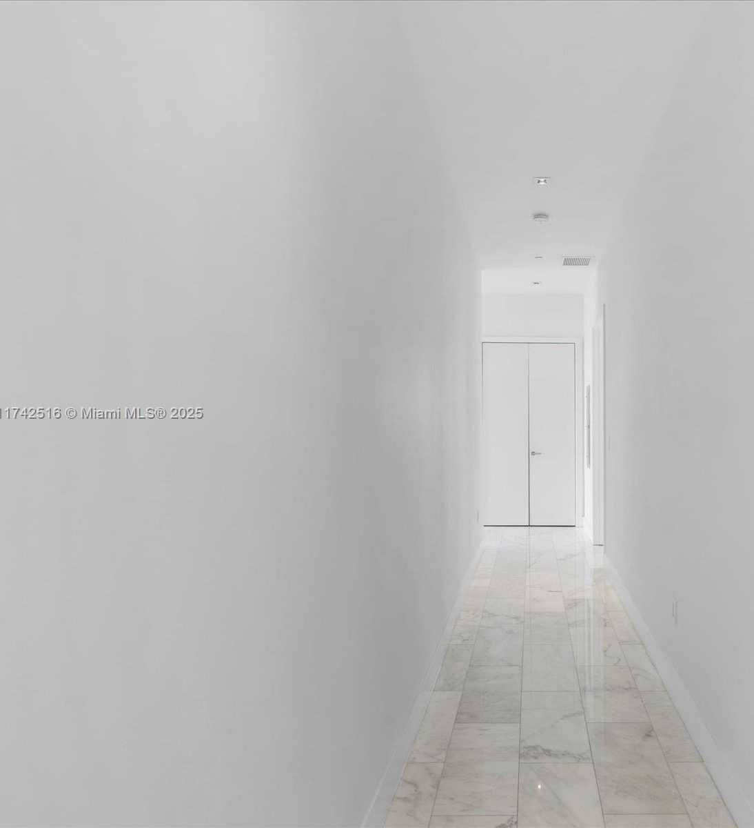 Small Image of 1451 BRICKELL AVE #5101, Miami Number 17