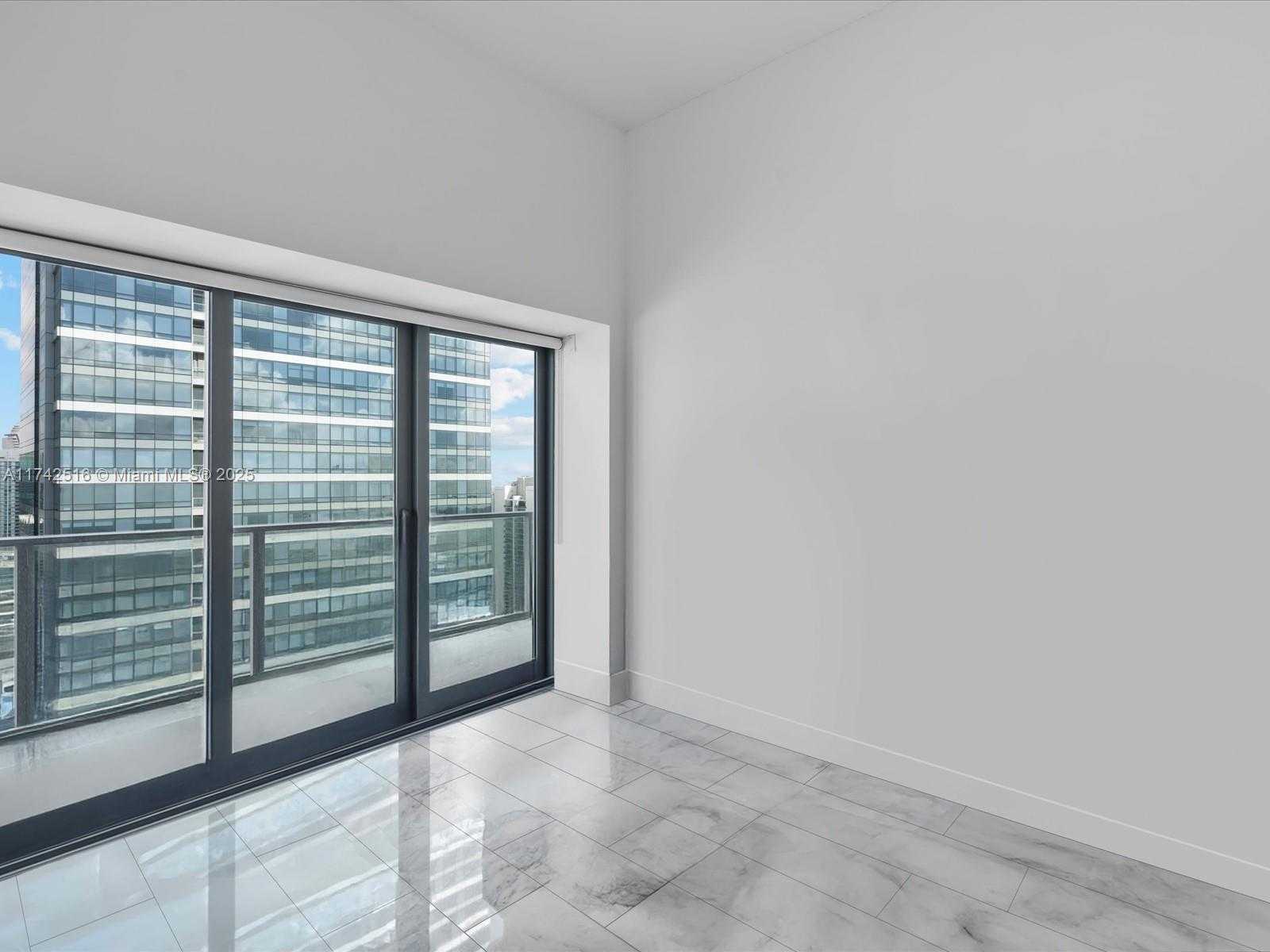 Small Image of 1451 BRICKELL AVE #5101, Miami Number 18