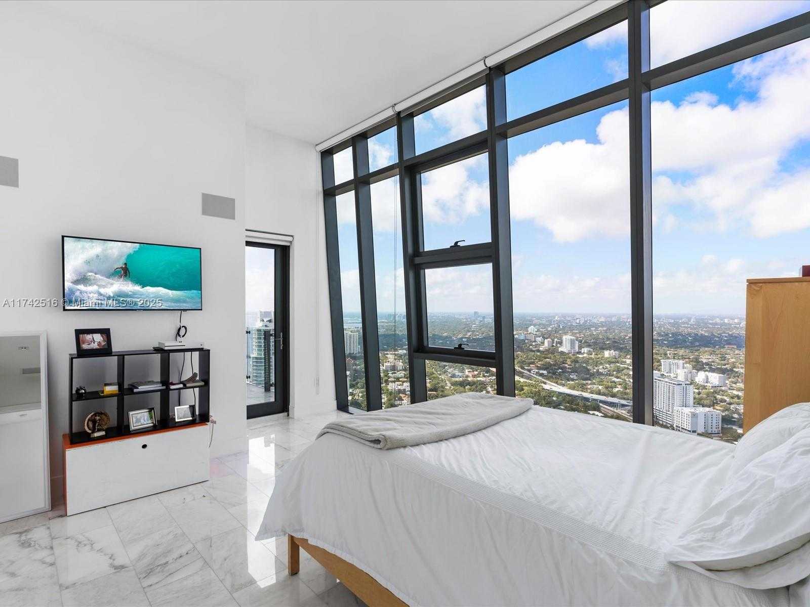 Small Image of 1451 BRICKELL AVE #5101, Miami Number 21
