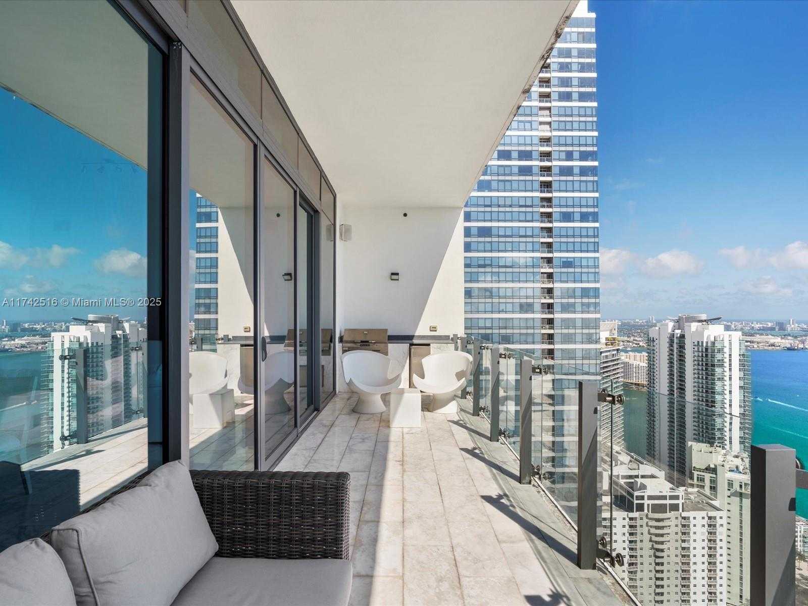 Small Image of 1451 BRICKELL AVE #5101, Miami Number 24