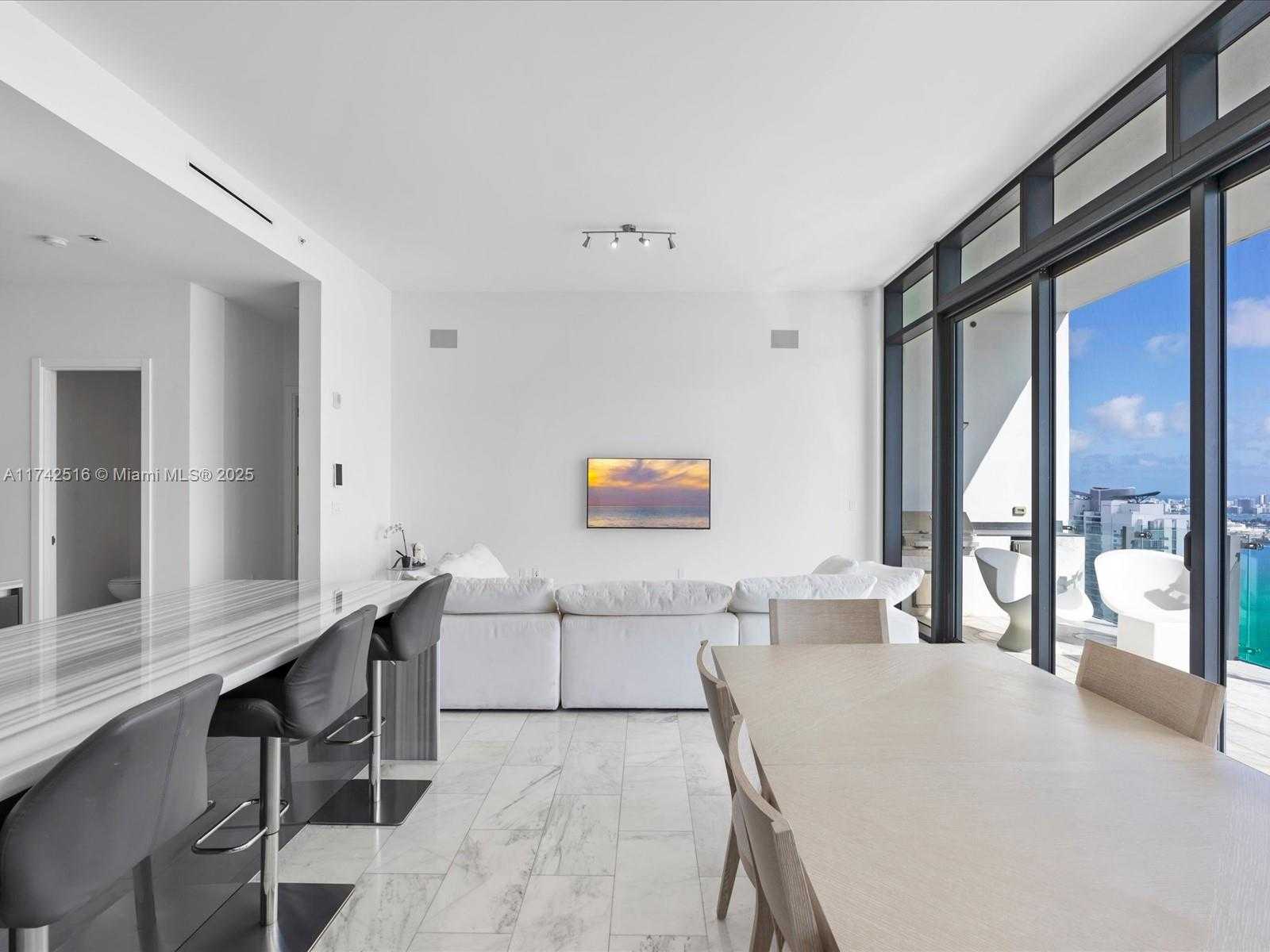 Small Image of 1451 BRICKELL AVE #5101, Miami Number 6
