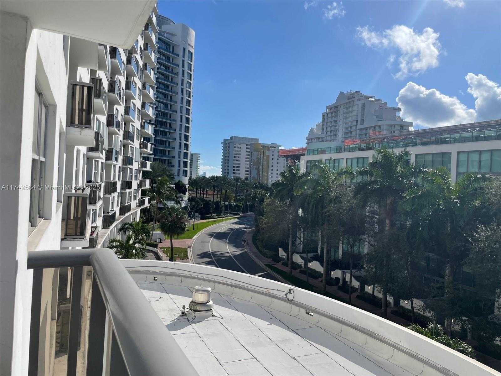 Small Image of 6039 WEST COLLINS AVE #533, Miami Beach Number 10
